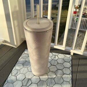 Starbucks Tumbler 24 oz Siren logo